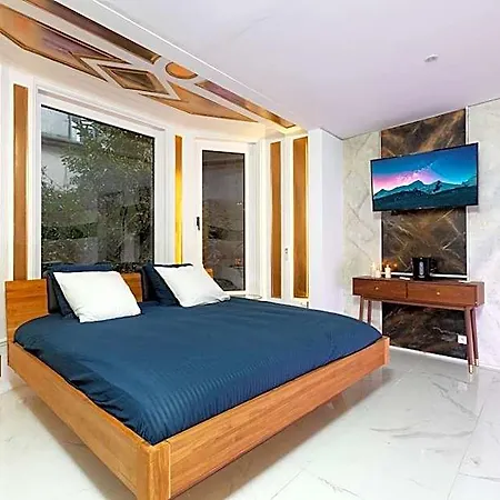 Art & Luxury Bedroom At The Heart Historical Center * Mylhúzy